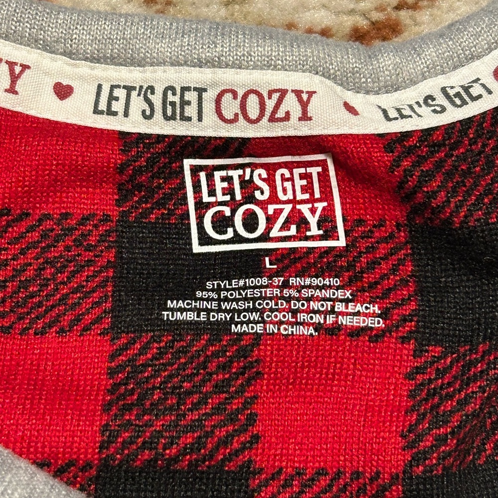 Women's Mama Bear Pajama Set - Black and Red - Picture 3 of 4